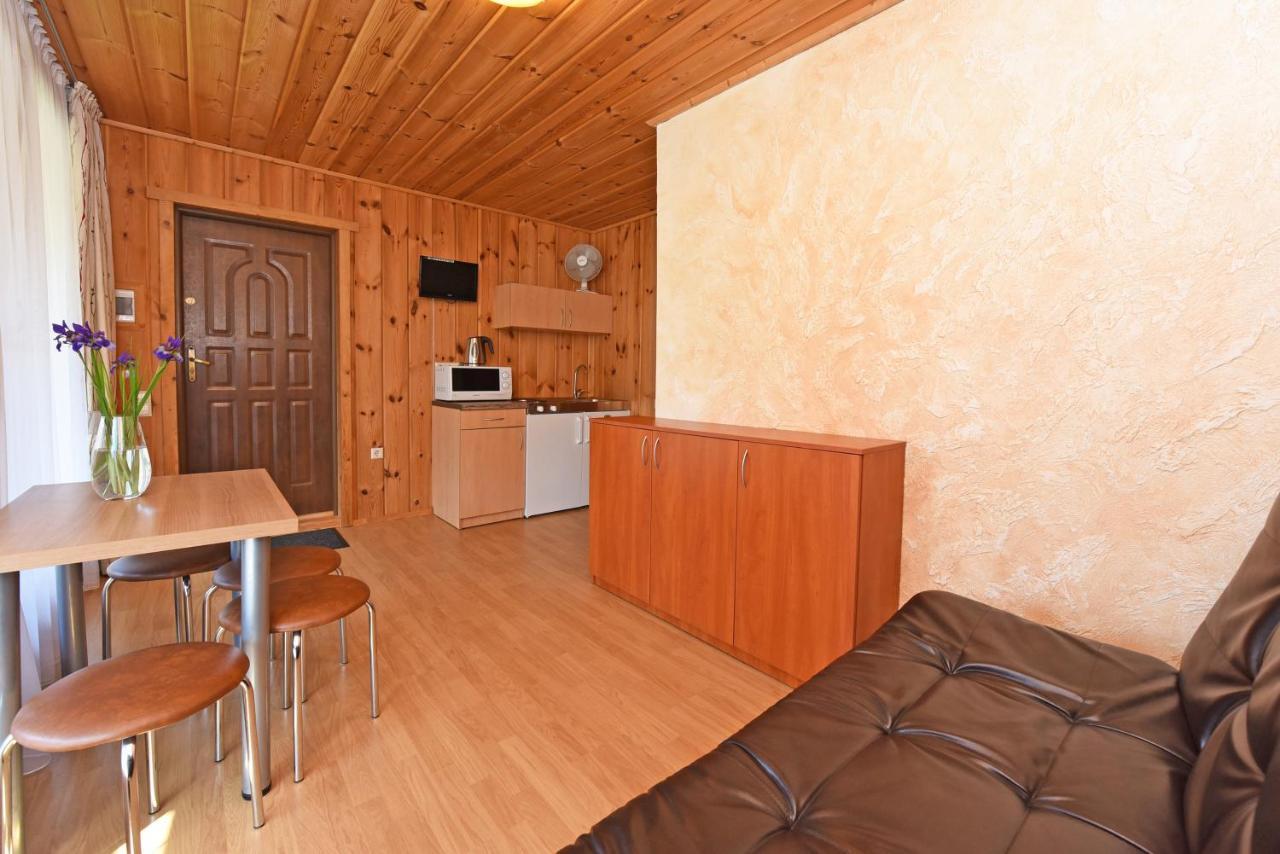Pajurio Vingis Aparthotel Palanga Exterior photo